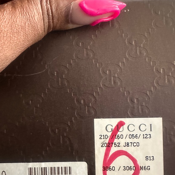 Gucci rain boots never worn! Been in back of closet collecting dust! - Picture 7 of 7